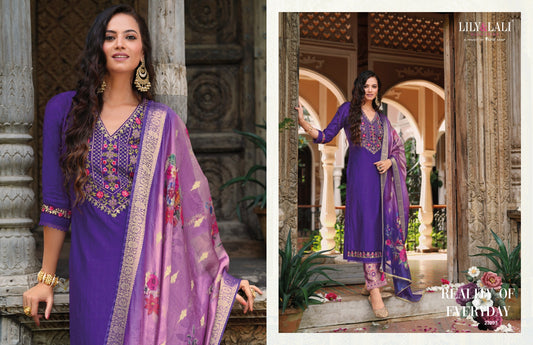 Pheran Purple Floral Embroidered Kurta Set with Dupatta (SV-LL-203-PR)